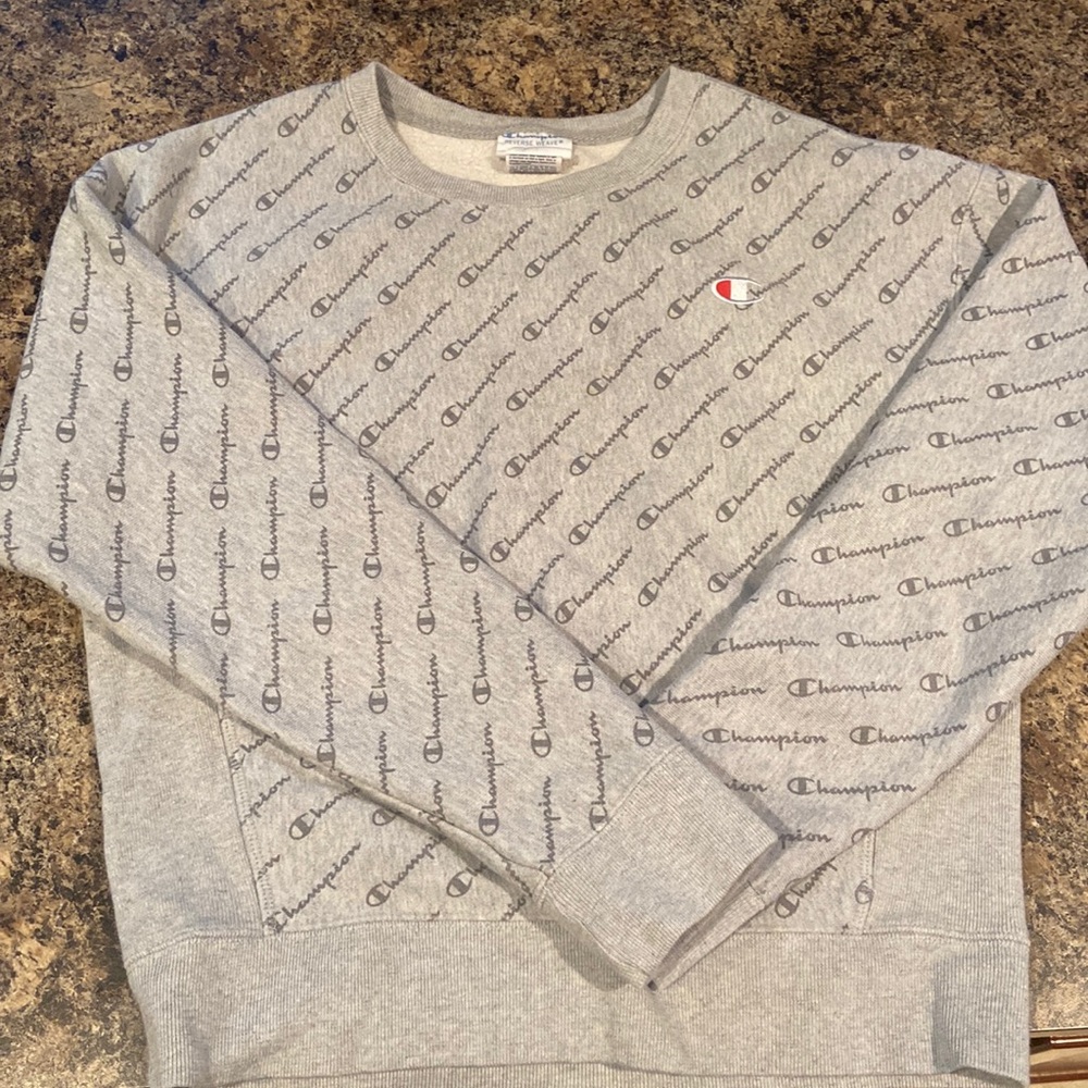 Logo Crew Sweatshirt/Shirt